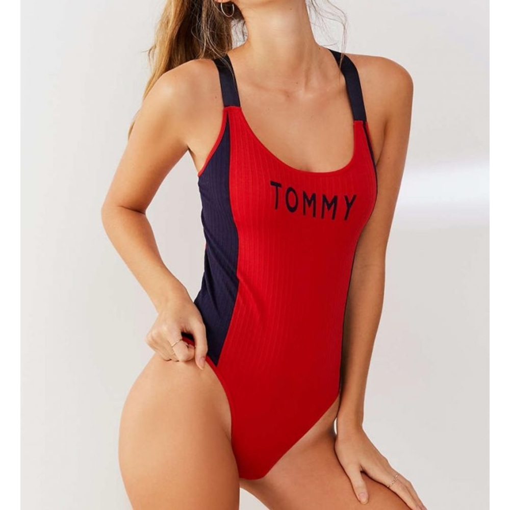 Tommy bodysuit